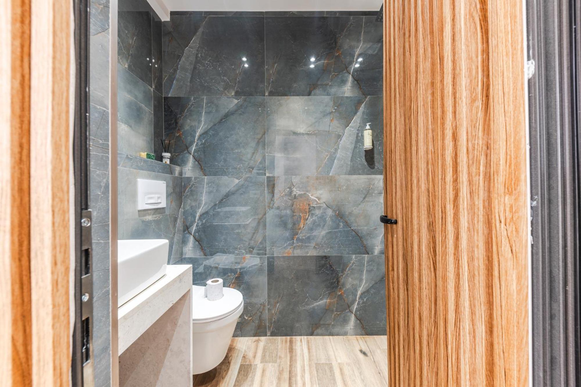 Atelier By Apartment *