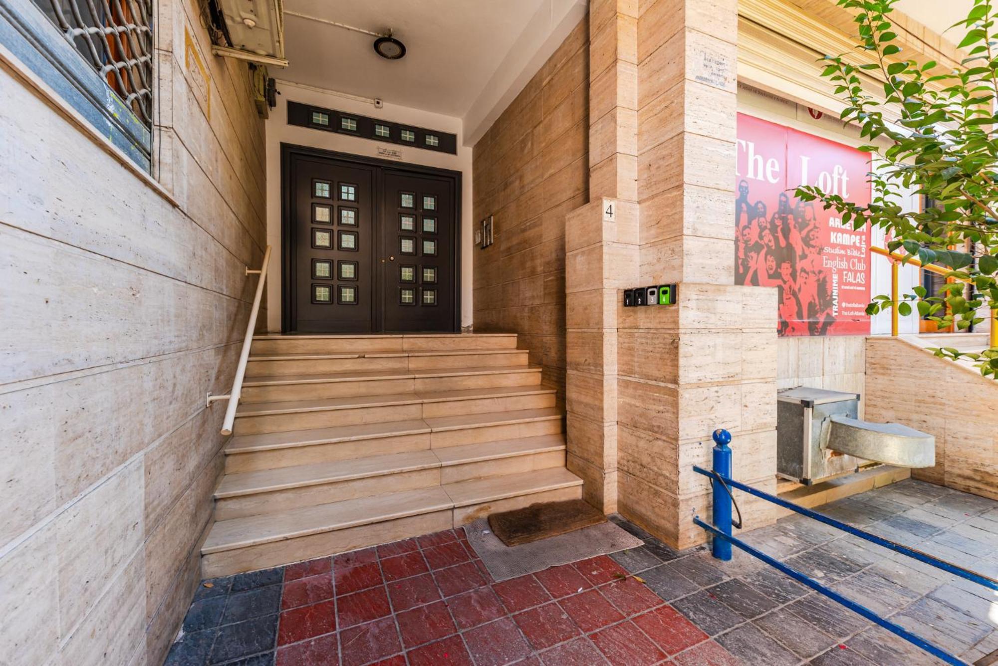 Atelier By Apartment Tirana